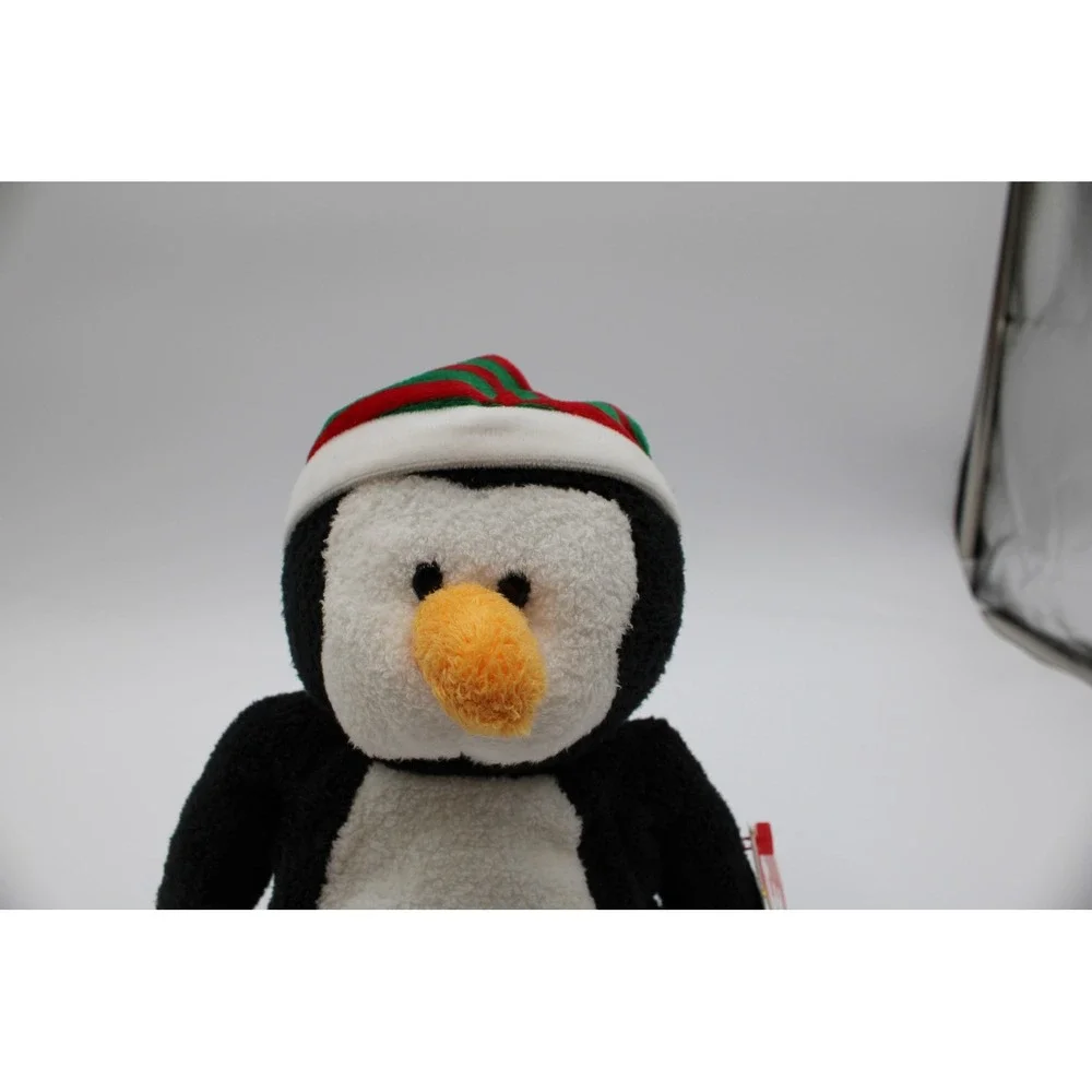 Ty Pluffies Freeze Penguin Black White Christmas Holiday Hat Plush 2007 092680